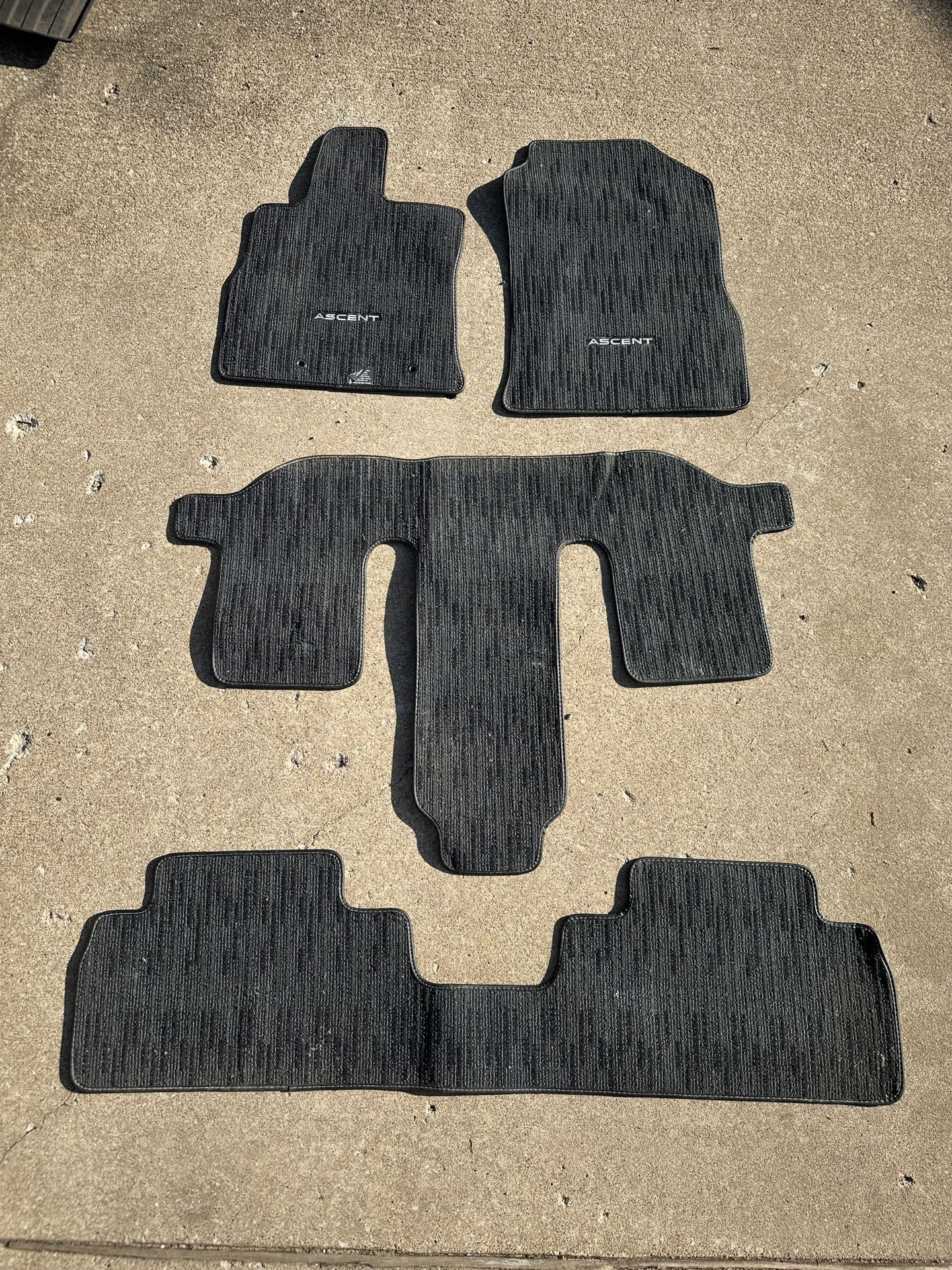 Subaru Ascent Carpeted Floor Mats