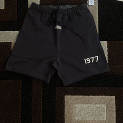 1977 Iron shorts