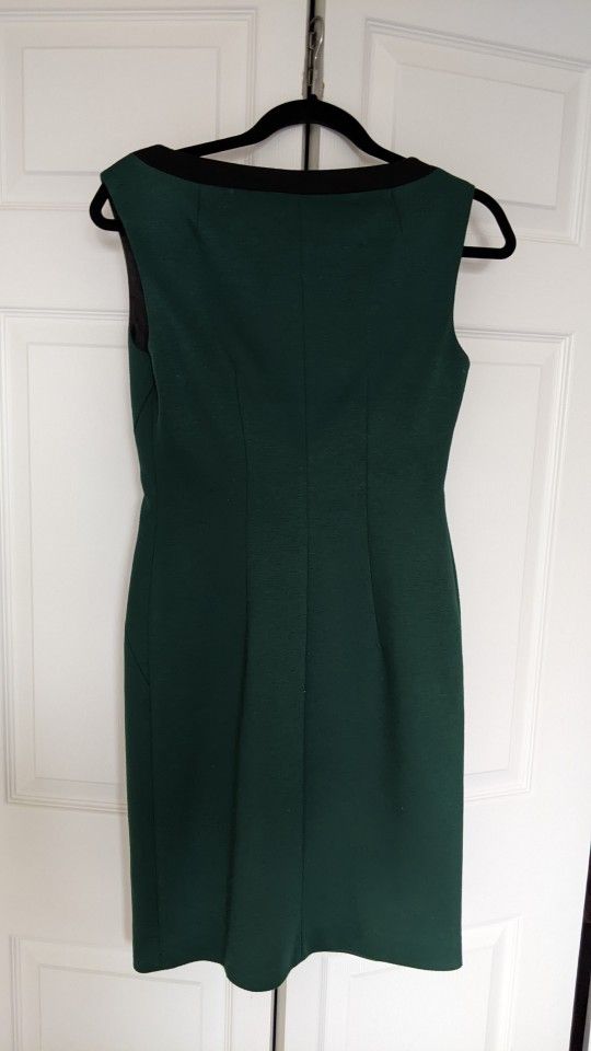 T Tahari Green and Black Midi Dress