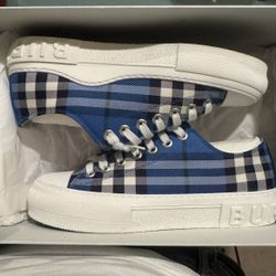 Burberry Low Top Shoes