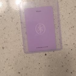 Megan KATSEYE photo card