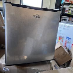 1.7 Cu ft Refrigerator 