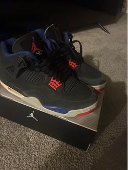 Jordan 4s  size 9