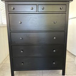 Dresser Like New 