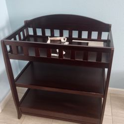 Delta Infant changing table w/ pad