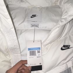 Nike White Puffer Jacket Hooded Men's Size M Zip Closure Logo Accent
