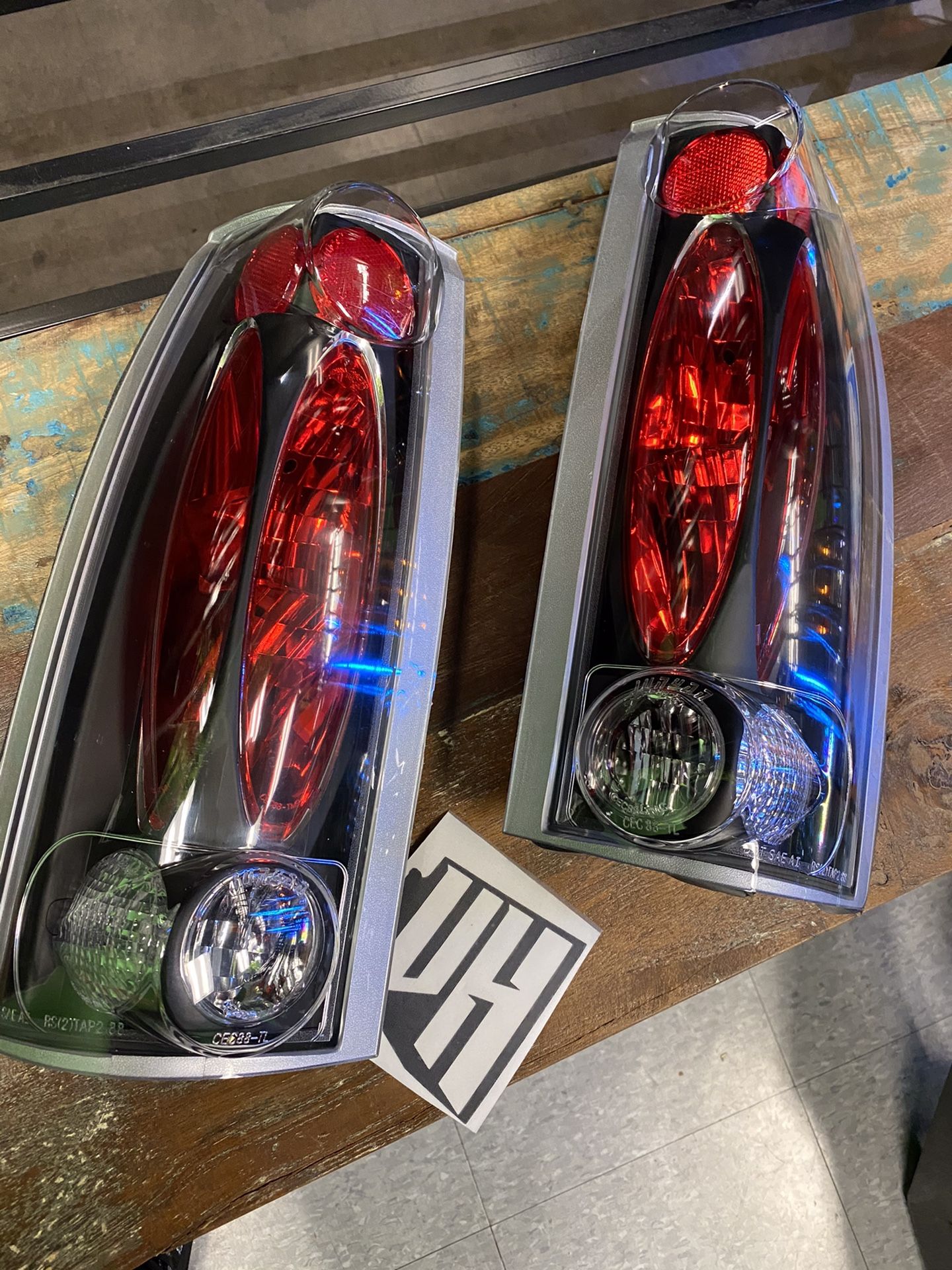 Chevy Blazer C1500 K1500 Suburban Silverado Tahoe GMC Yukon BLACK Sport Tail Lights