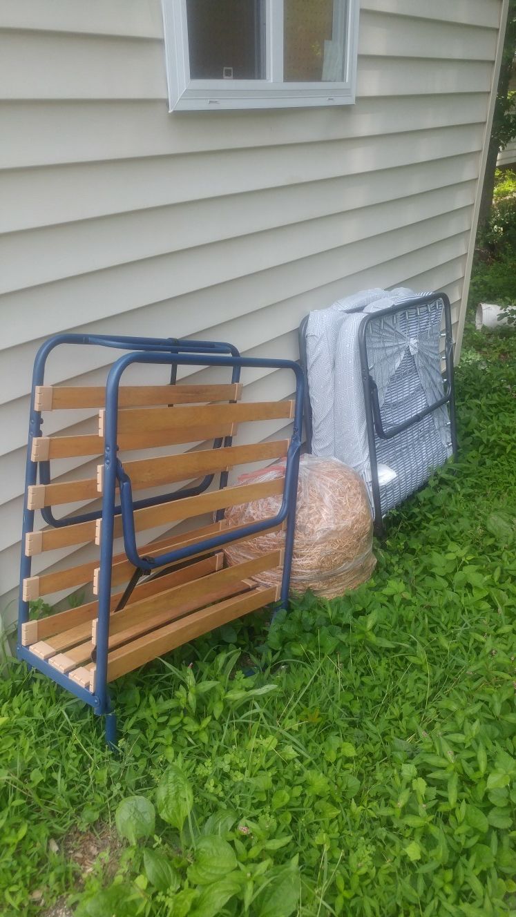 Free folding bed beds