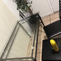 Nice Table All 4 Chairs