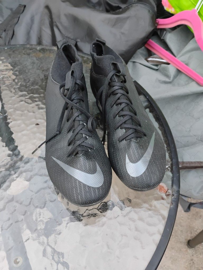 Kids Soccer Tenis Shoes