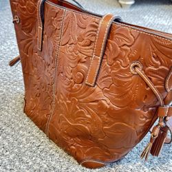 👜 Patricia Nash Tooled Leather Tote – $60 (Pickup ONLY)