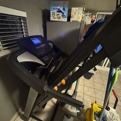 NORDIC TRACK TREADMILL