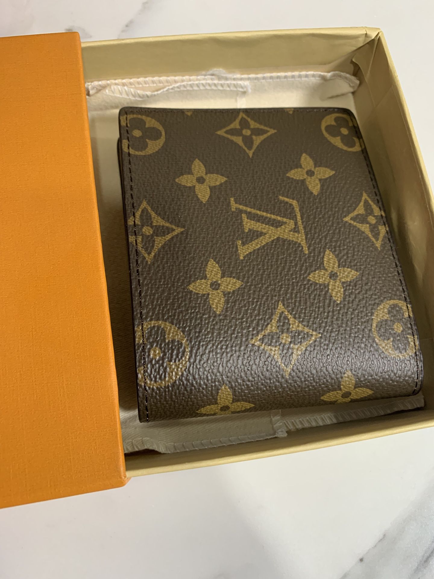 Louis Vuitton Men Wallet 100% AUTHENTIC
