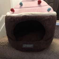 Cupcake Dog /cat House