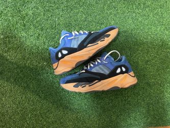 Yeezy 700 Bright Blue Size- 10.5