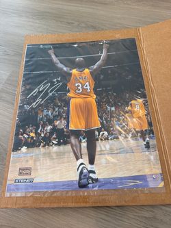 Shaquille O’Neal Autographed Steiner 16x20 photo
