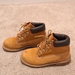 Boy  Timberland Boots Size 3M