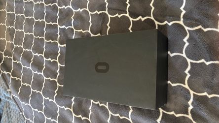 Oculus Quest 2 VR Headset
