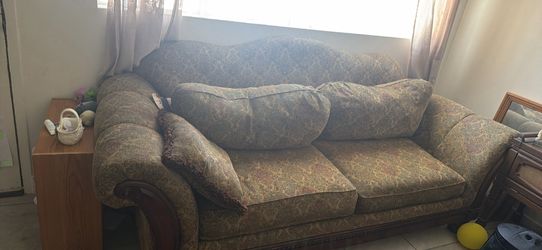 Aofa and arm chair set