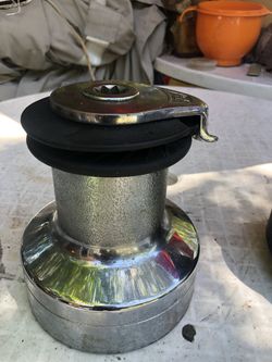 Lewmar 52