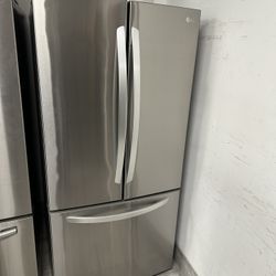 LG 33 In French Door Refrigerator 25.2 Cu. Ft Print proof Stainless Steel 