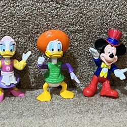 Disney lot of 5 PVC figures meal toys Goofy Mickey Mouse Daisy Donald Duck