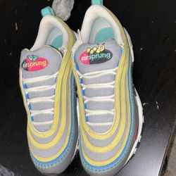 Shoe