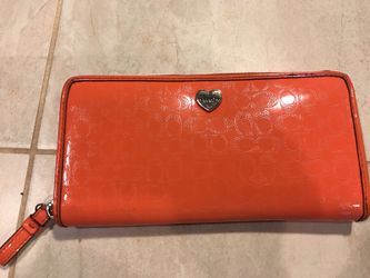 Coach immaculate condition zip wallet