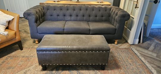 Couch - Dark Gray - Chestefield style