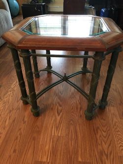 Accent table