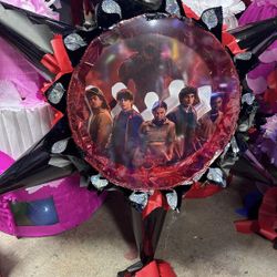 Stranger Things 3D Star Pinata 