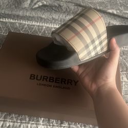 Burberry slides
