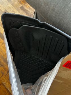 Never used Subaru floor mats