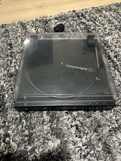 Audio Technica LP-60x with speakers