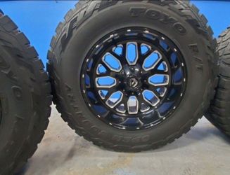 Rims and Tires 20inch 8x170 F250 Truck! Read Ad. $2100