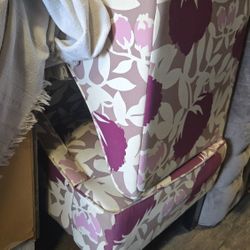 2 Beautiful Accent Chairs 