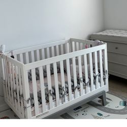 Convertible Baby Crib + Mattress - 
