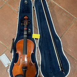 3/4 Violin (Case, Bow, and Rosin Included)
