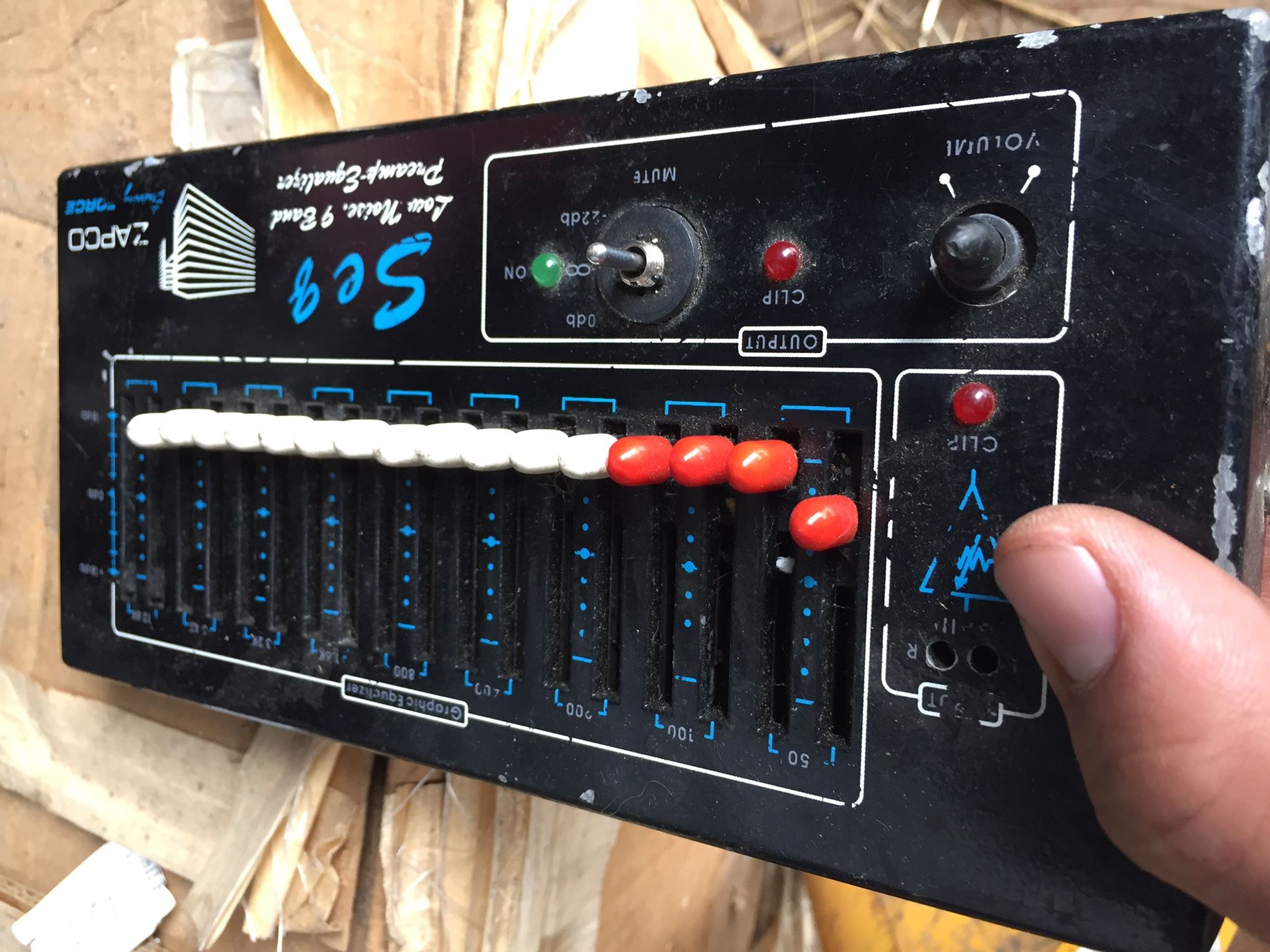 Zapco Equalizer for Sale in Manteca, CA OfferUp