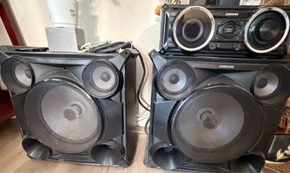 Samsung party speaker