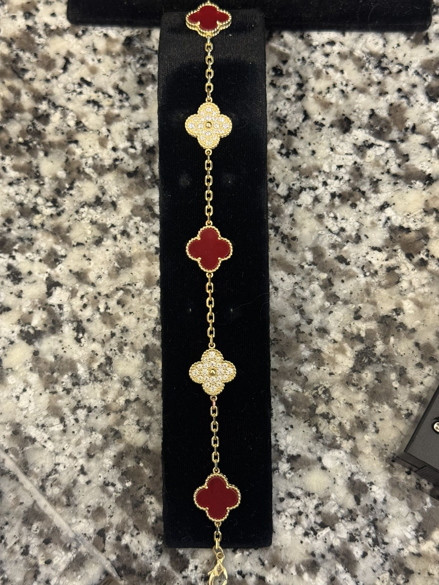 Red Carnelian Clover