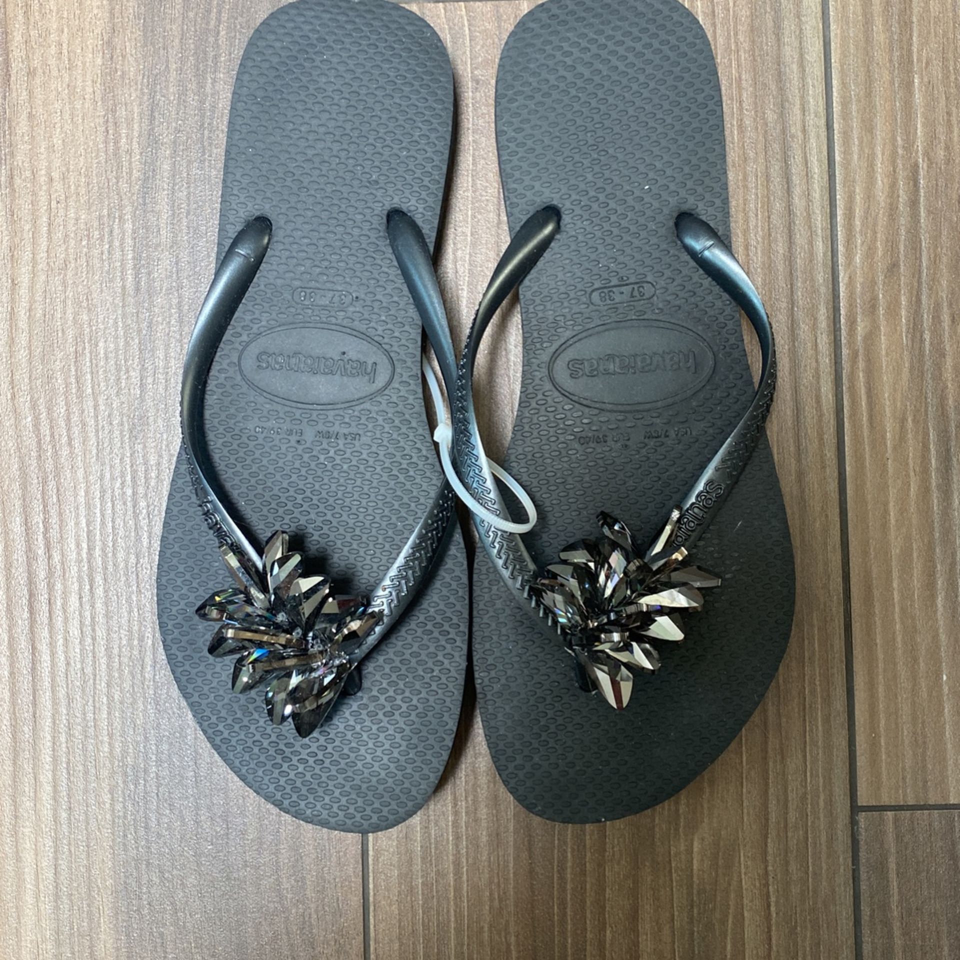 Women’s Havaianas Size 37-38 Black