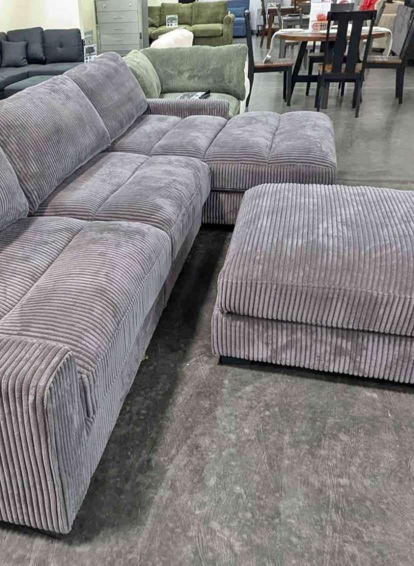 New 4 Piece Modular Sectional Couch! Includes Free Delivery 🚚!