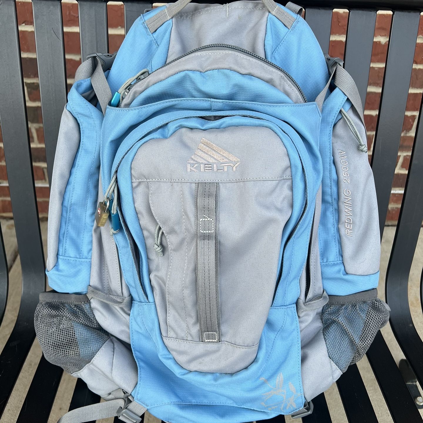 KELTY Redwing 2500W 40L Hiking Backpack 2500ci Good condition PICK UP IN CORNELIUS for Sale in Cornelius NC OfferUp