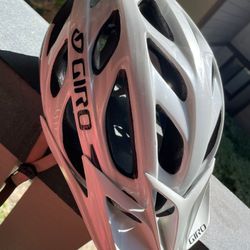 Giro E2 Roc Loc mountain bike helmet White good condition M
