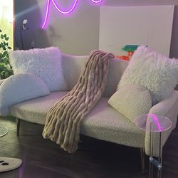 Cute Little Stylish Couch-futon