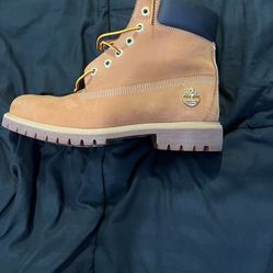 Wheat Timberlands Size 10 With Boot Kit