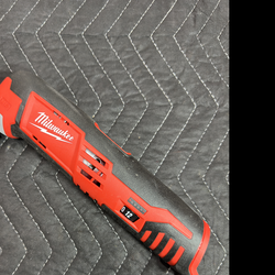 Milwaukee M12-Oscillating Multi-Tool (Tool-Only)
