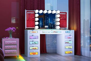 New Vanity With Jewelry Compartment 