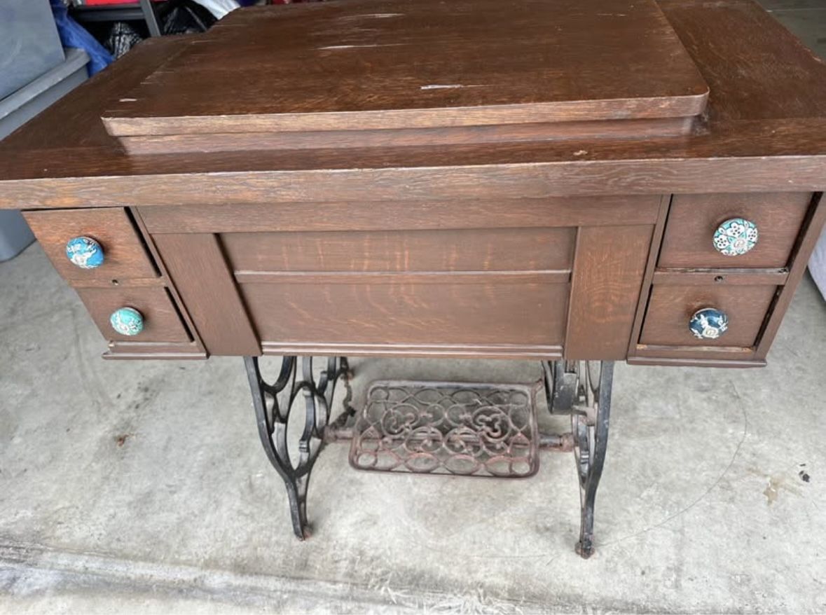 Antique Seeing Machine